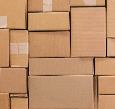 Plain Cardboard Boxes vs. Custom Printed: Which One Should You Choose?